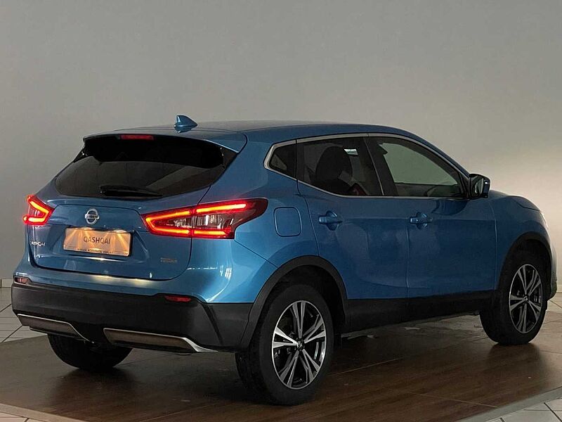 Nissan Qashqai N-CONNECTA 1.2 DIG-T AROUND VIEW+NAVI+SH